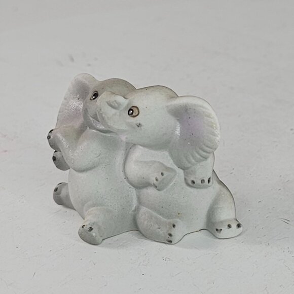 Vintage Freeman George Good Ceramic Kissing Elephant Couple Figurine Miniature - Picture 8 of 8